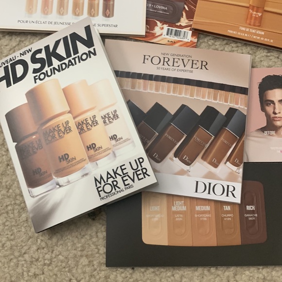 11 Foundation/Concealer samples - Picture 4 of 5